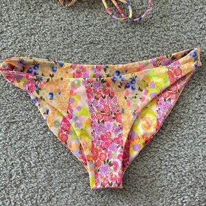 Skatie Cheryl bottoms, size M, Mallorca print